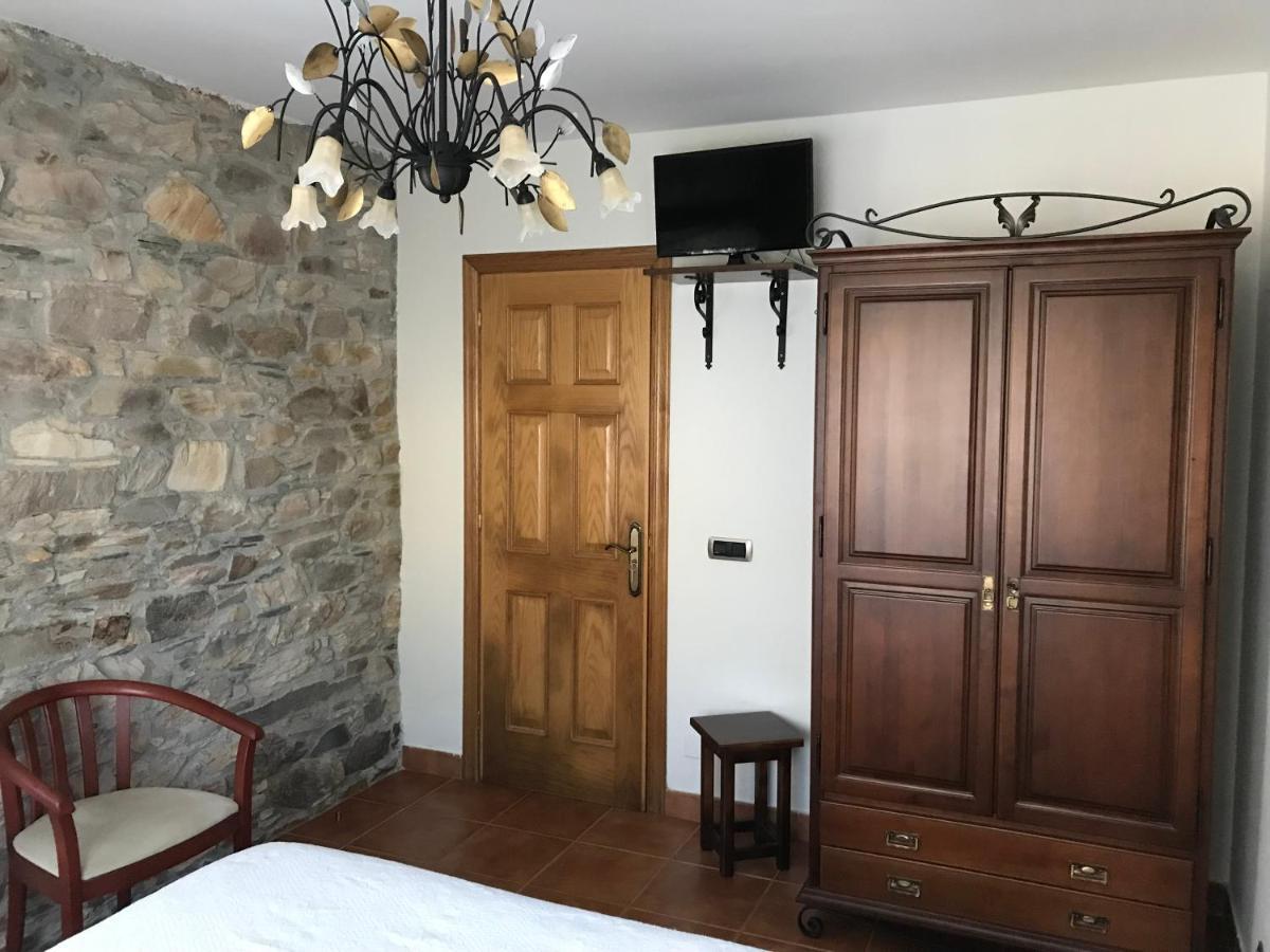 Pension Xacobe Cabreiros Buitenkant foto
